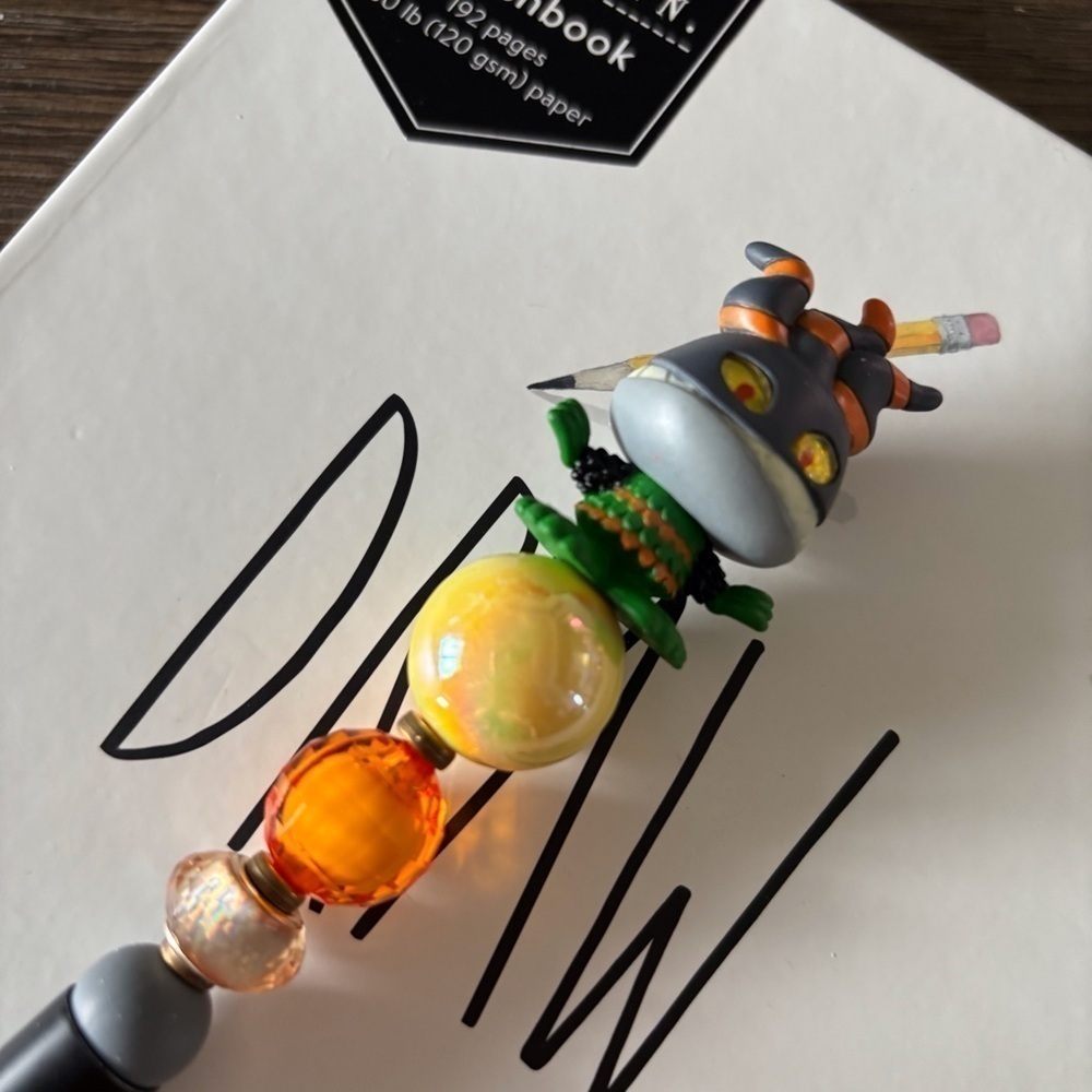 Disney Doorables: Nightmare Before Christmas: Harlequin Demon handmade bead pen